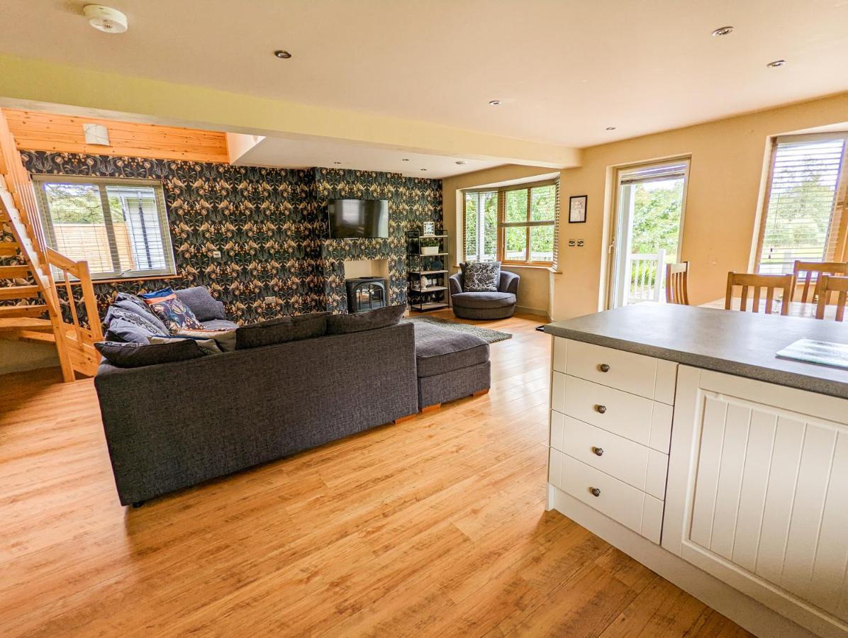 Villa Elm Escapes Knighton  Exterior foto